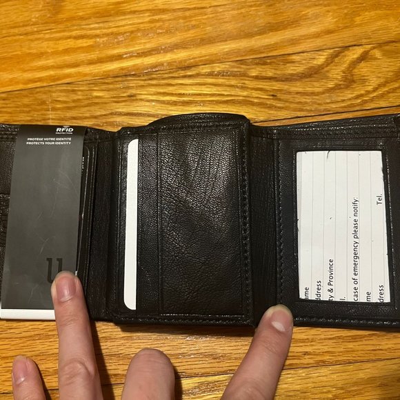 Leather card holder - Picture 2 of 2